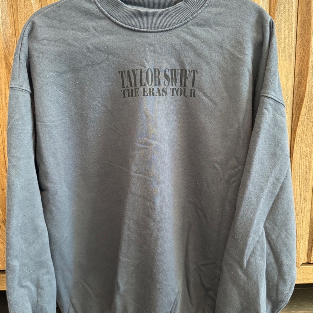 NWT, Taylor Swift official Crewneck Sweatshirt, Adult Small - Picture 2 of 6